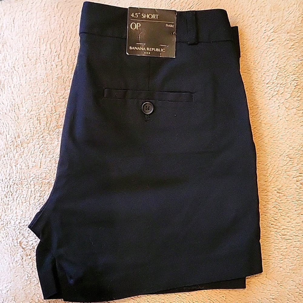 Banana Republic shorts, 4.5" inseam, size 0P - Picture 1 of 2